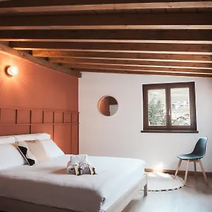 Duplex Con Vista E Terrazza 6 Minuti Dal Bernina Express Apartamento
